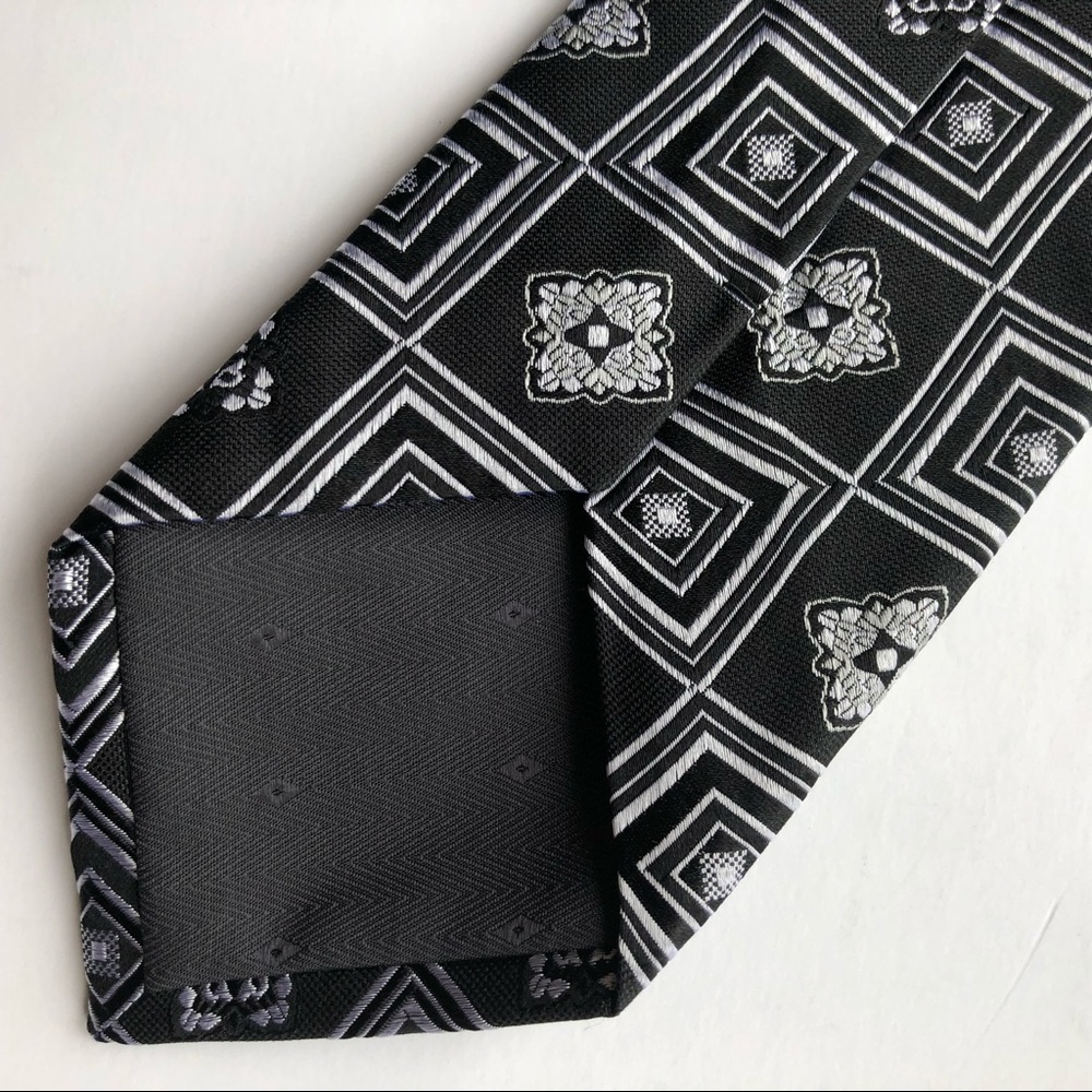 Piattelli Uomo Black and Silver 100% Silk Tile Tie - Picture 6 of 8
